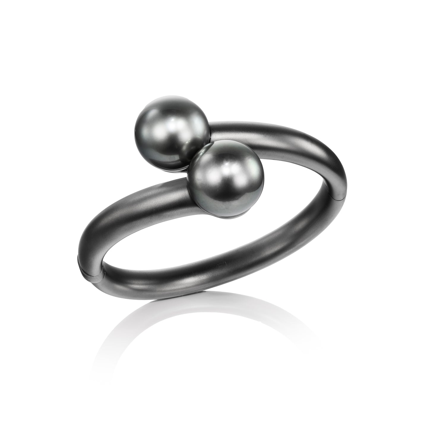 South Sea Pearls Bangle